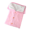 Gigoteuse en velour rose pour que bébé soit confortable