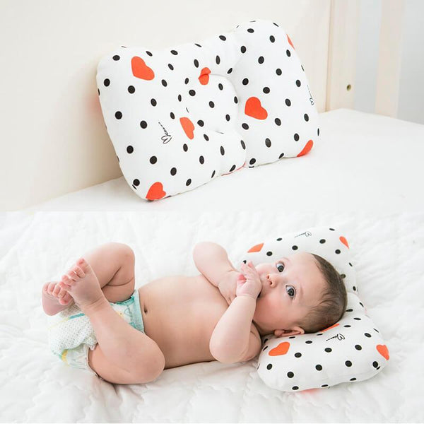 Coussin qui protège la tête de votre bébé pendant la nuit quand il dort